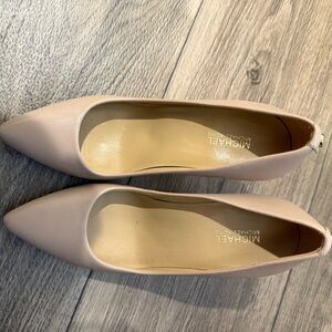 Michael Kors Women's Beige Pointed Toe Heels